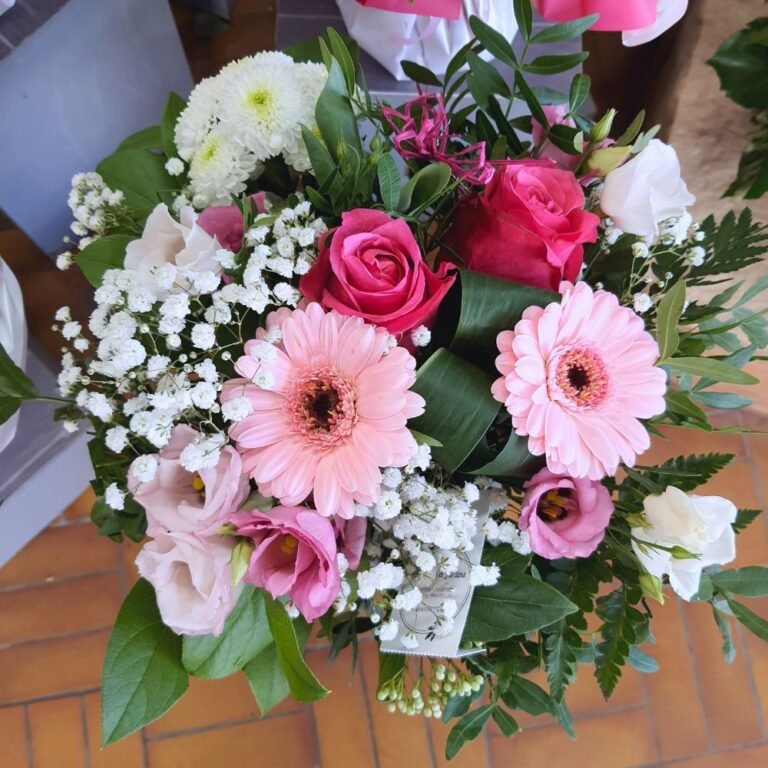 Bouquet de fleurs artificielles – LOCATION