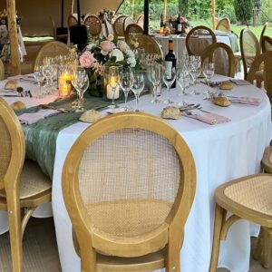 Pack Mariage (sono + 100 chaises + 10 tables ) - LOCATION