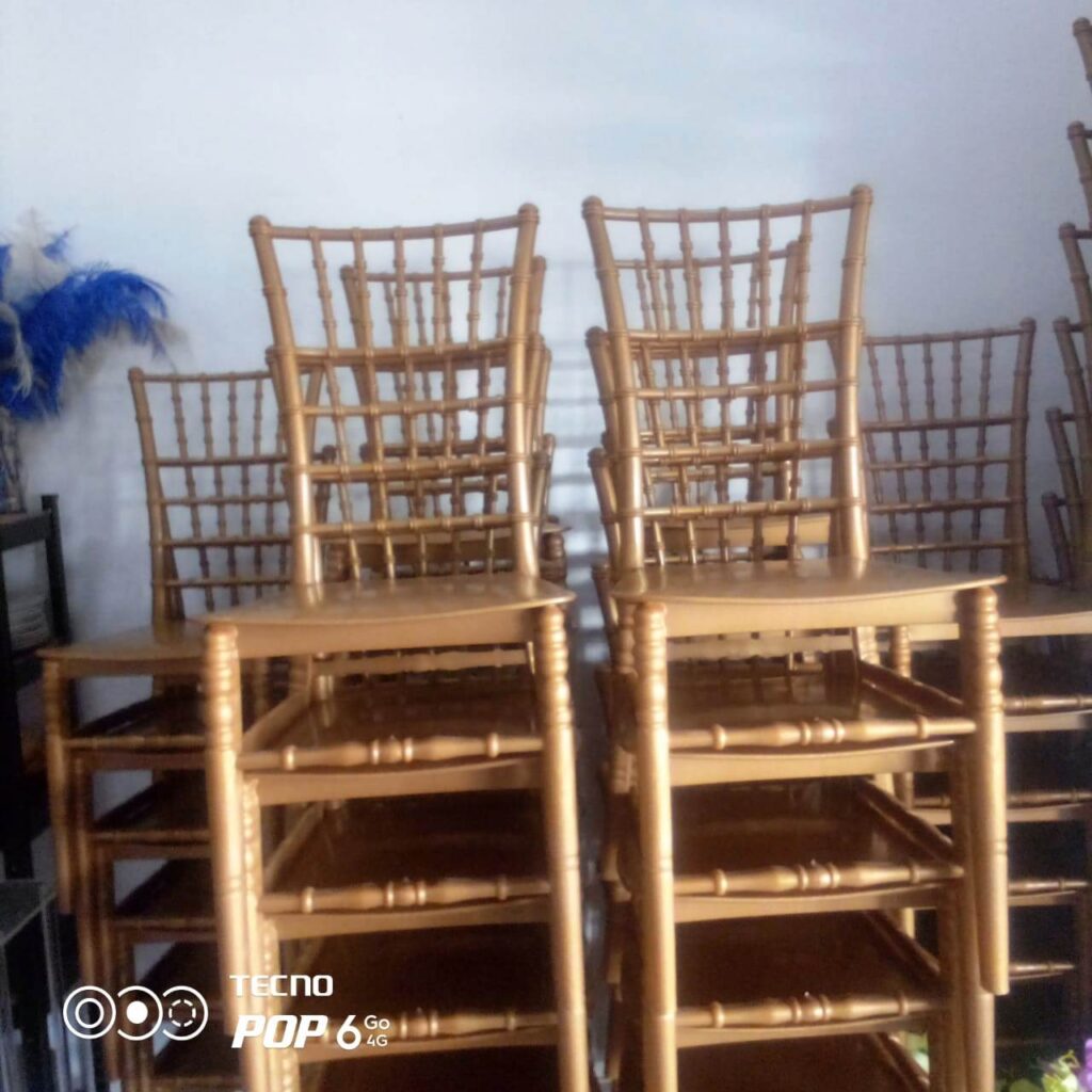 Chaises Chiavari / LOCATION