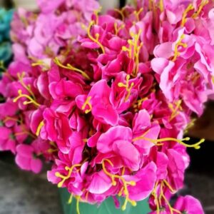 Fleurs artificielles roses / LOCATION