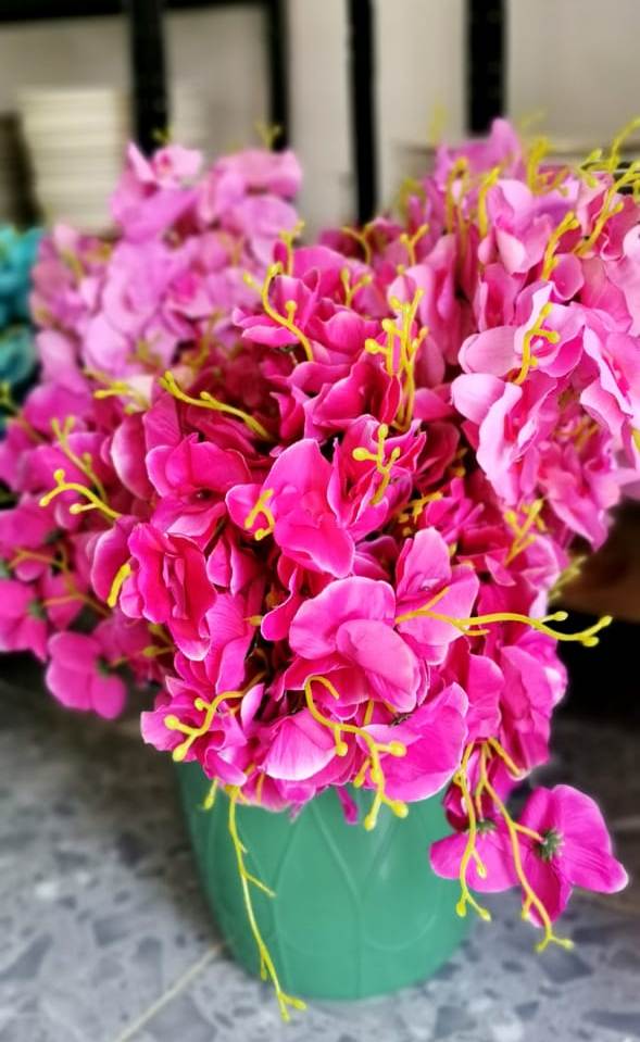 Fleurs artificielles roses / LOCATION