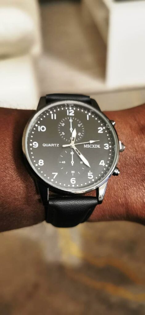 Montre Quartz MSCXDK – Noir / À VENDRE